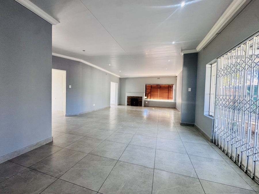 3 Bedroom Property for Sale in Flamwood North West